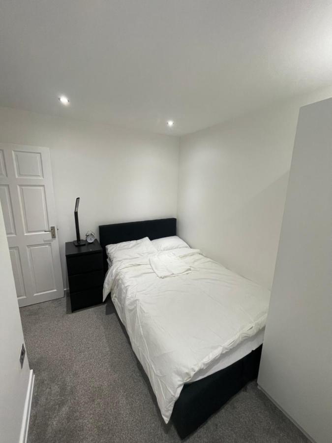 Tilbury Docks Rooms For Short Letting Extérieur photo